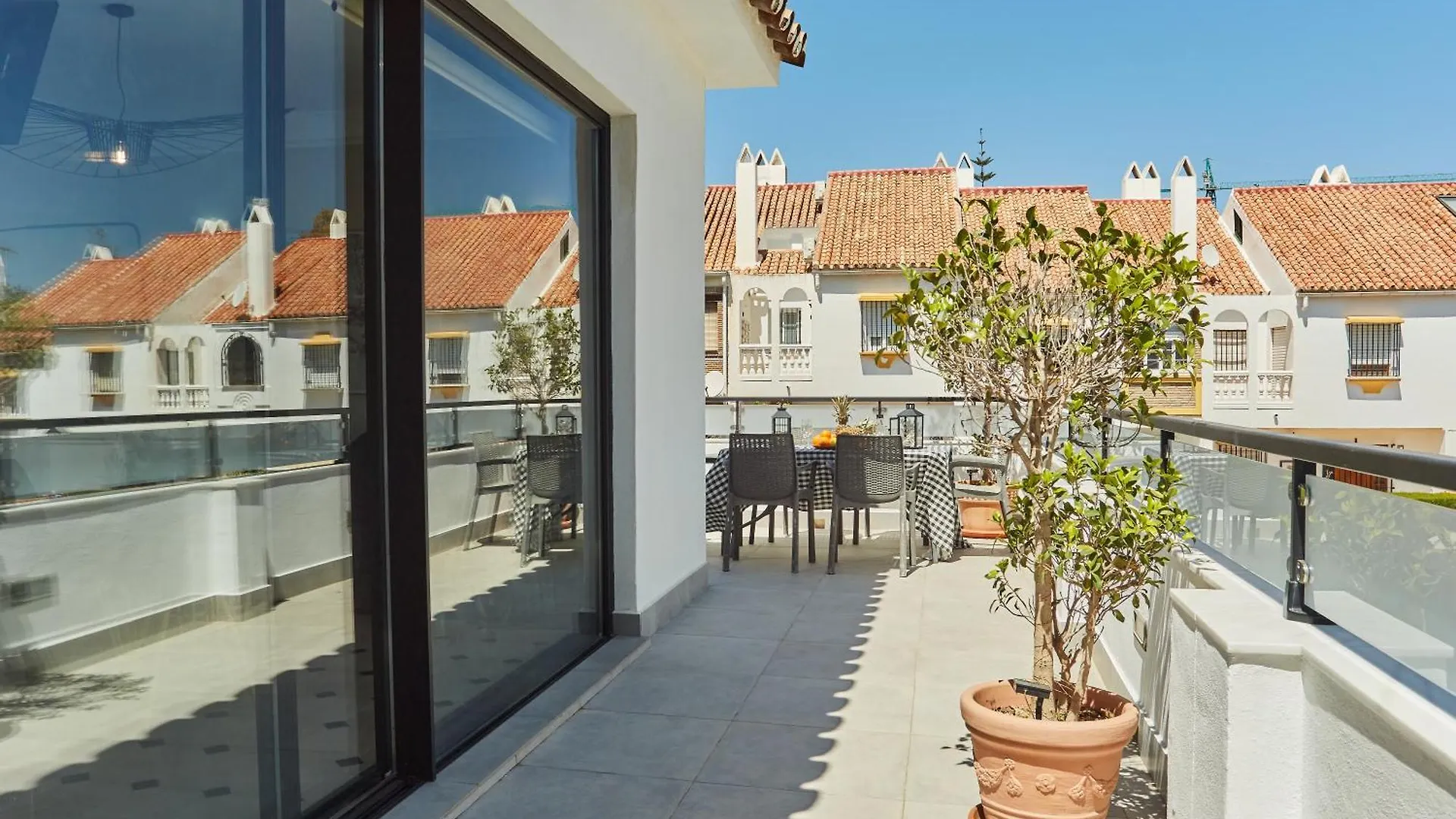 Villa In Fuengirola Center New Salt Water Pool 0*,  إسبانيا